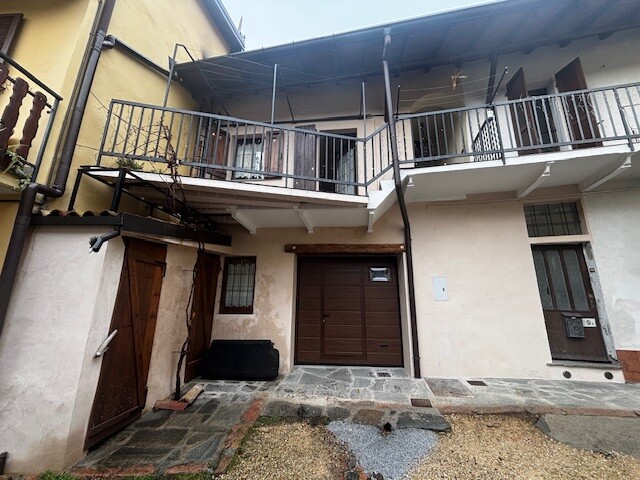 CUASSO AL MONTE, PORZIONE DI CASA RISTRUTTURATA-1