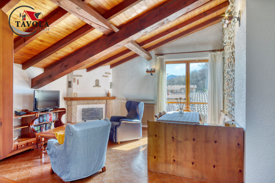 CUASSO AL MONTE, CAVAGNANO, TERRATETTO CON ACCESSORI-1