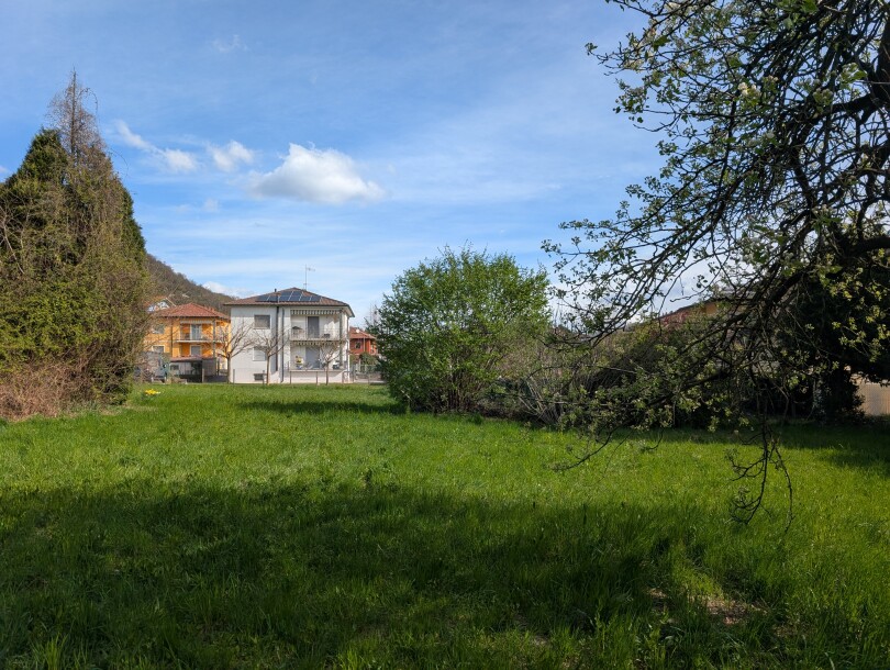 BISUSCHIO, FAVOLOSO TERRENO EDIFICABILE-10