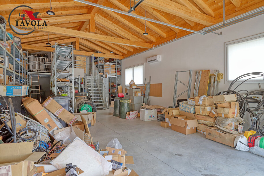 ARCISATE, FABBRICATO PLURIFUNZIONALE-10
