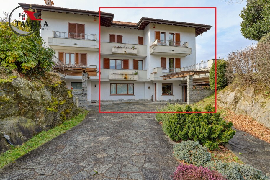 LUINO, PORZIONE DI VILLA BIFAMILIARE-1