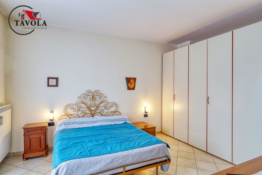LUINO, PORZIONE DI VILLA BIFAMILIARE-12