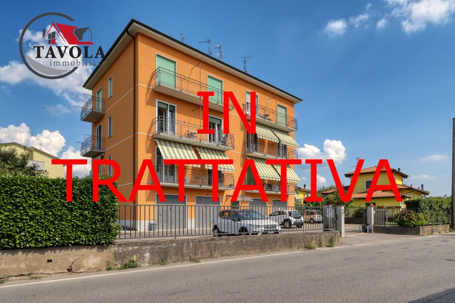 ARCISATE, TRILOCALE RISTRUTTURATO CON BOX E GIARDINO PRIVATO-1
