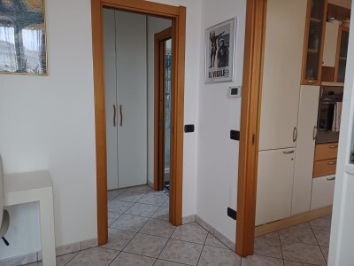 VARESE, BILOCALE CON AMPIO BOX DOPPIO