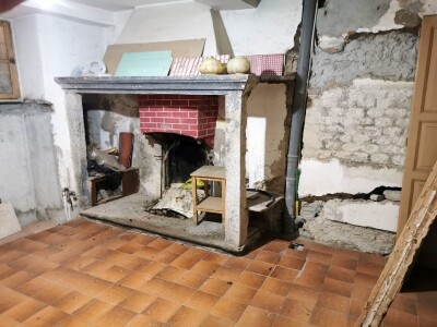CUASSO AL MONTE, BORGNANA, TERRATETTO CON GIARDINO