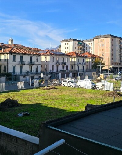 VARESE, AMPIO TRILOCALE CON TERRAZZA