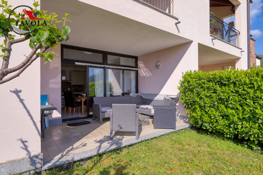 CUASSO AL MONTE, APPARTAMENTO CON PISCINA E VISTA LAGO-16