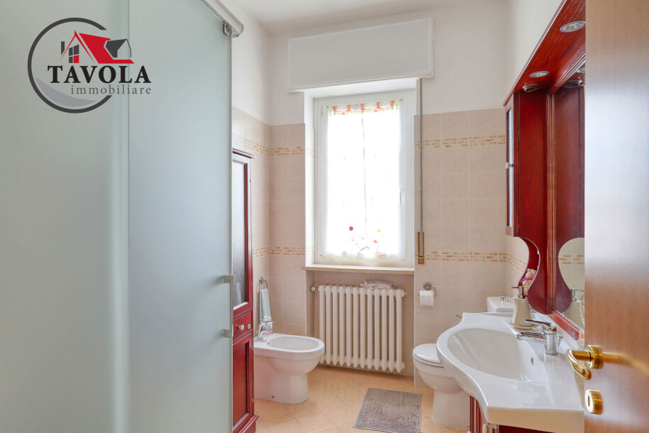 INDUNO OLONA, TRILOCALE CON BOX ED ACCESSORIO-14