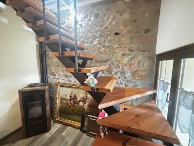 CUASSO AL MONTE, PORZIONE DI CASA RISTRUTTURATA