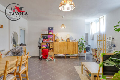 BISUSCHIO, TRILOCALE CON ACCESSORI