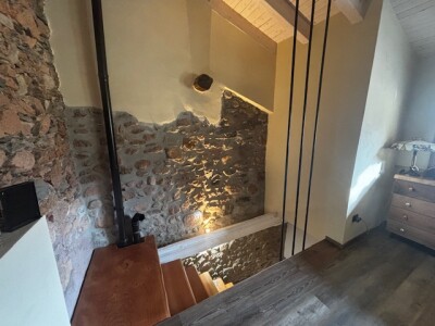 CUASSO AL MONTE, PORZIONE DI CASA RISTRUTTURATA