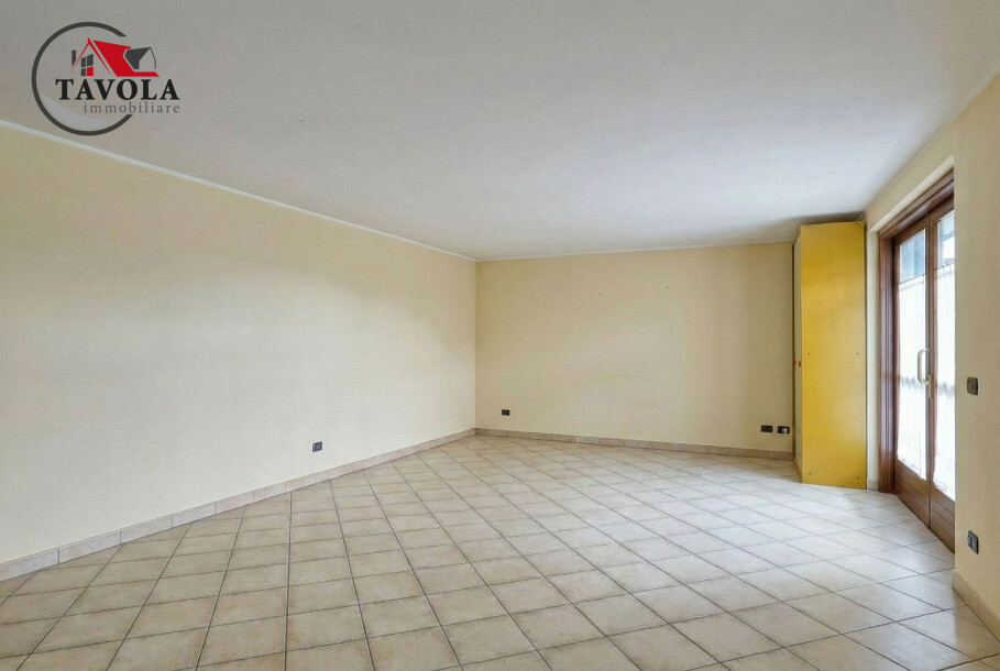 LUINO, PORZIONE DI VILLA BIFAMILIARE-19