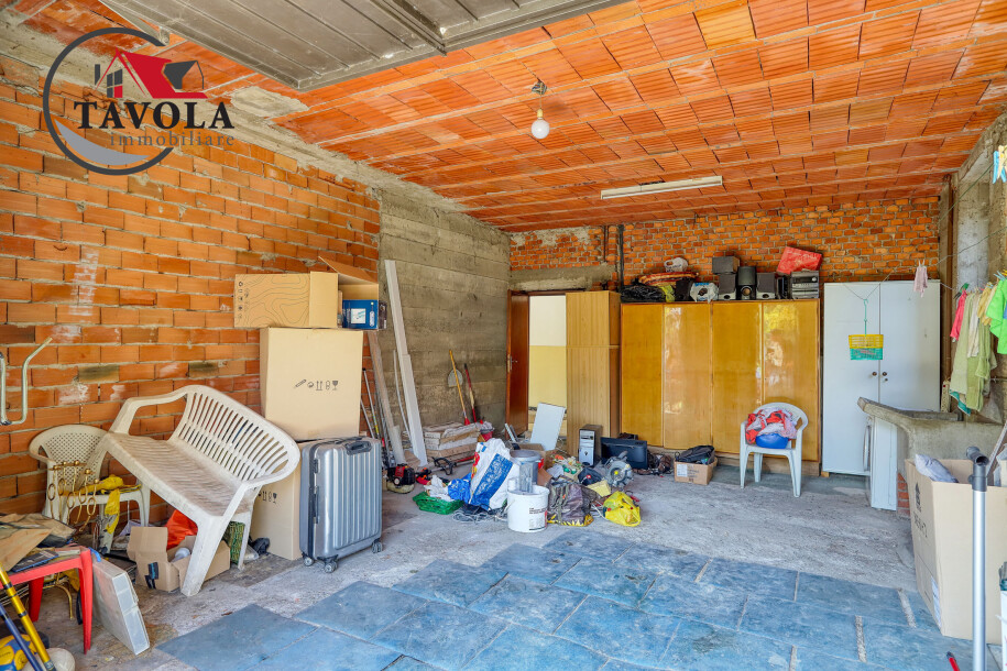 ARCISATE, TRILOCALE RISTRUTTURATO CON BOX E GIARDINO PRIVATO-22