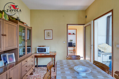 PORTO CERESIO, CASA BIFAMILIARE
