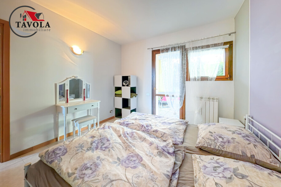 CUASSO AL MONTE, APPARTAMENTO CON PISCINA E VISTA LAGO-22