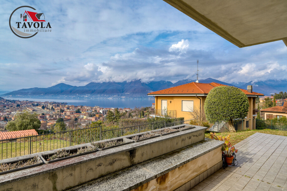 LUINO, PORZIONE DI VILLA BIFAMILIARE-2