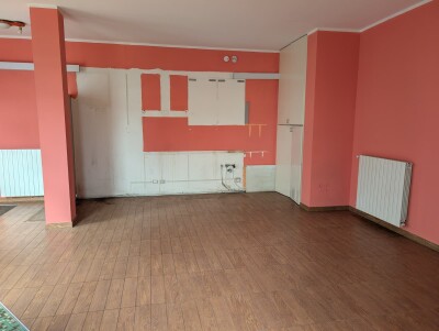 VARESE, VIALE BORRI, MONOLOCALE CON BOX