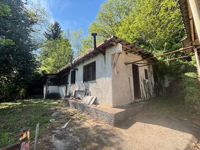 DEPANDANCE DI 80 MQ DA RISTRUTTURARE-2