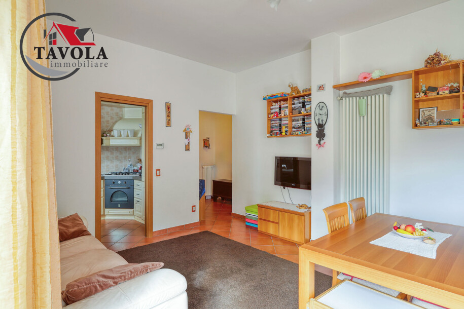 INDUNO OLONA, TRILOCALE CON BOX ED ACCESSORIO-3