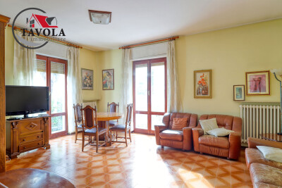 ARCISATE, VILLA CON GIARDINO-2