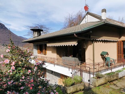 ARCISATE, SIGNORILE VILLA BIFAMILIARE-2