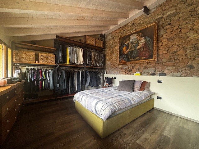 CUASSO AL MONTE, PORZIONE DI CASA RISTRUTTURATA-23