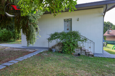 CUASSO AL PIANO, VILLETTA CON GIARDINO