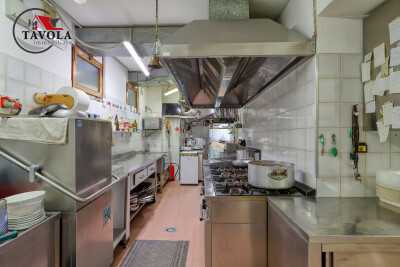 INDUNO OLONA, IMMOBILE COMMERCIALE AD USO RISTORANTE