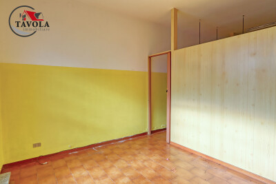 ARCISATE, TRILOCALE IN BIFAMILIARE