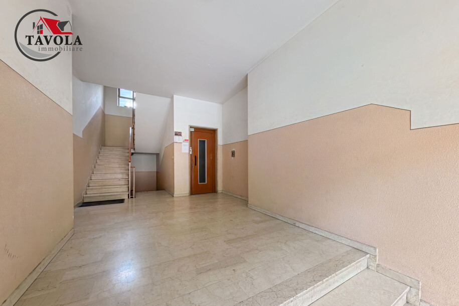 TRILOCALE RISTRUTTURATO CON CANTINA E BOX-22