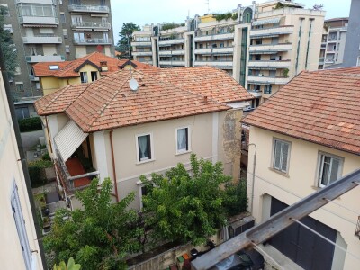 VARESE, BILOCALE CON AMPIO BOX DOPPIO