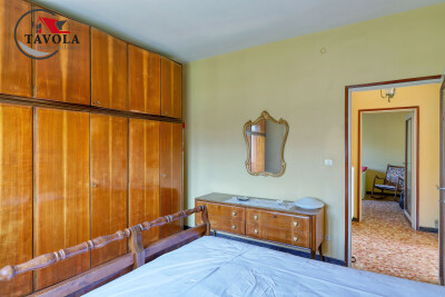 PORTO CERESIO, CASA BIFAMILIARE
