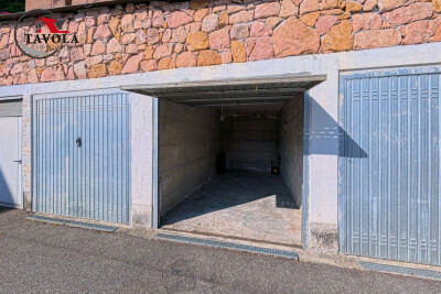 CUASSO AL MONTE, APPARTAMENTO CON PISCINA E VISTA LAGO