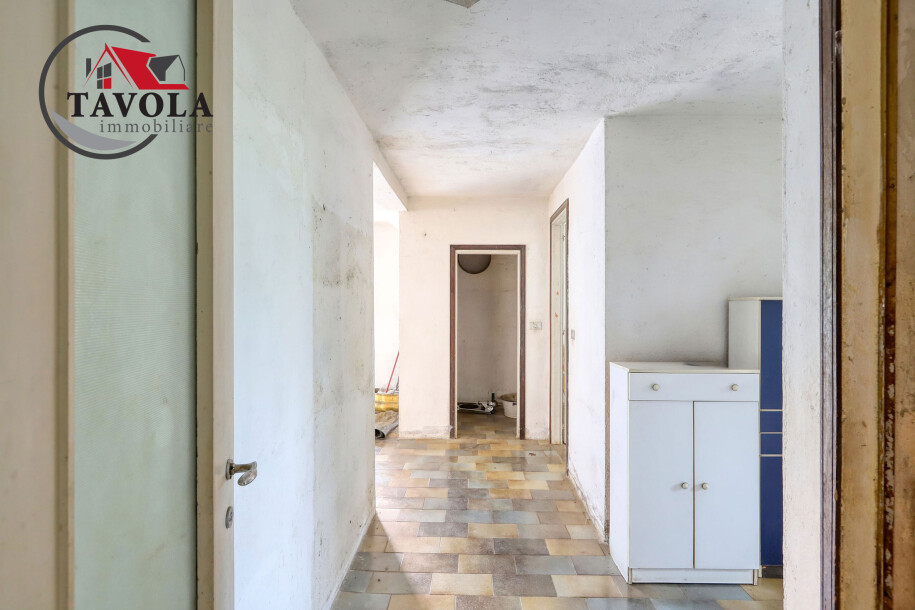 ARCISATE, VILLA CON GIARDINO-23