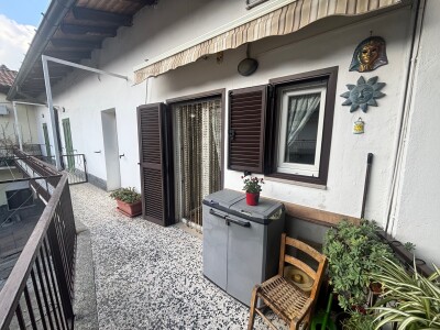INDUNO OLONA, PORZIONE TERRACIELO CON BOX E LOCALE SGOMBERO