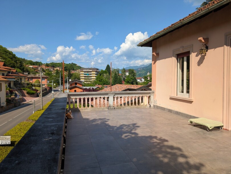 CUASSO AL MONTE, CASA INDIPENDENTE CON AMPIA AUTORIMESSA-24