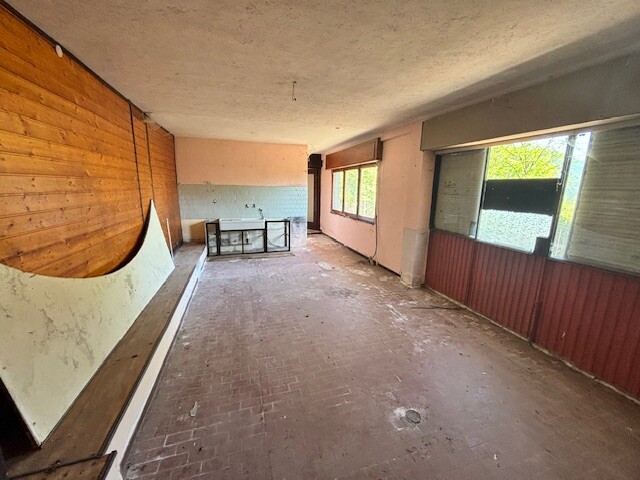 VILLA SINGOLA DA RISTRUTTURARE-25