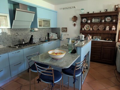 CUASSO AL PIANO, SIGNORILE VILLA CON PARCO