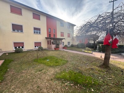CUASSO AL MONTE, TRILOCALE CON VISTA LAGO
