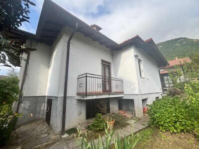 BISUSCHIO, VILLETTA UNIFAMILIARE