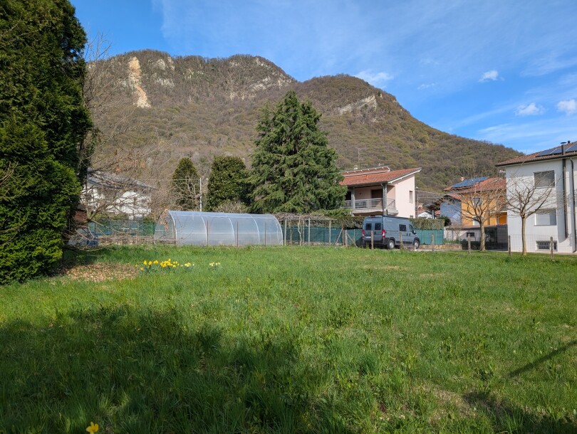 BISUSCHIO, FAVOLOSO TERRENO EDIFICABILE-3