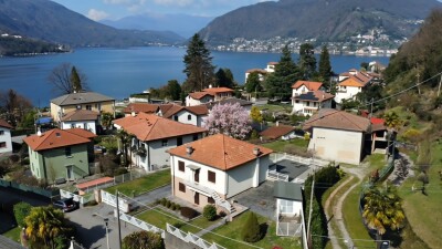PORTO CERESIO, CASA BIFAMILIARE
