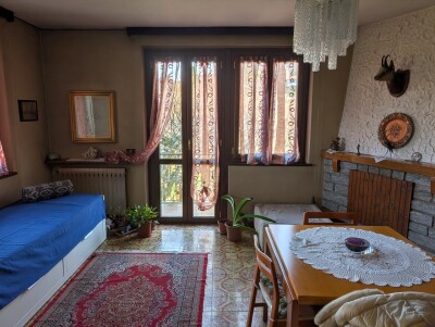 CUNARDO, CONTESTO BIFAMILIARE CON GIARDINO