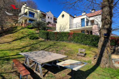 CUASSO AL MONTE, APPARTAMENTO CON PISCINA E VISTA LAGO