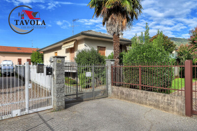 ARCISATE, VILLA CON GIARDINO-32