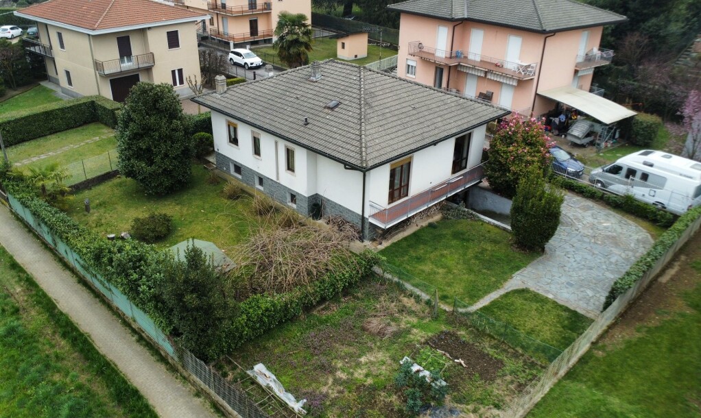 ARCISATE, VILLA CON GIARDINO-33