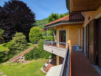 CUASSO AL PIANO, SIGNORILE VILLA CON PARCO