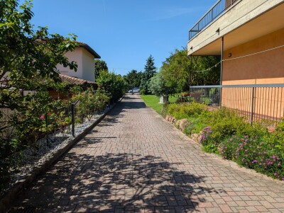 CUASSO AL PIANO, SIGNORILE VILLA CON PARCO