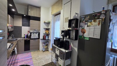 VARESE, AMPIO TRILOCALE CON TERRAZZA