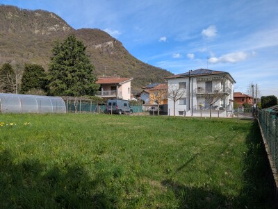 BISUSCHIO, FAVOLOSO TERRENO EDIFICABILE